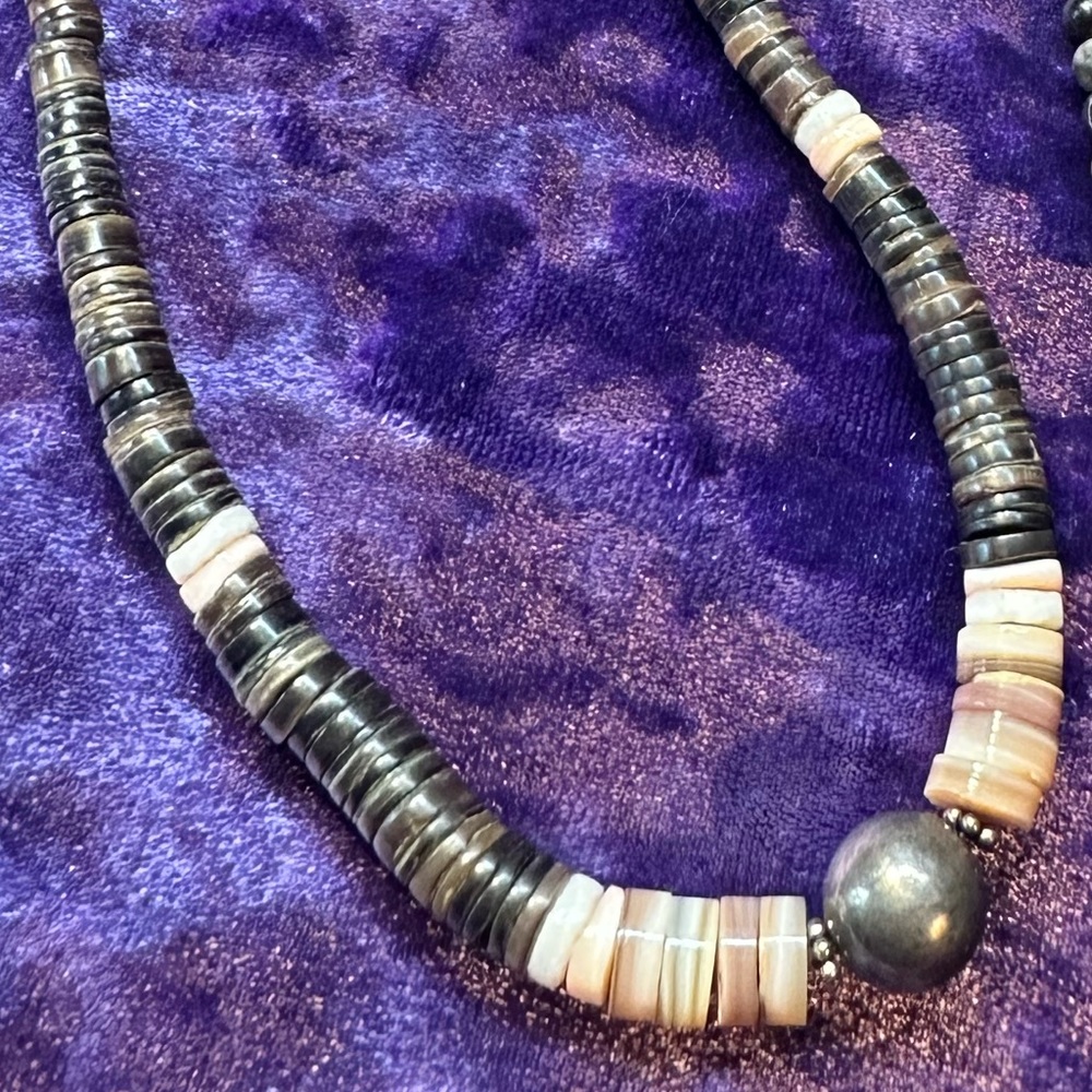 Vintage Native American Sterling Silver Heishi Oyster Shell Bead Ball Necklace